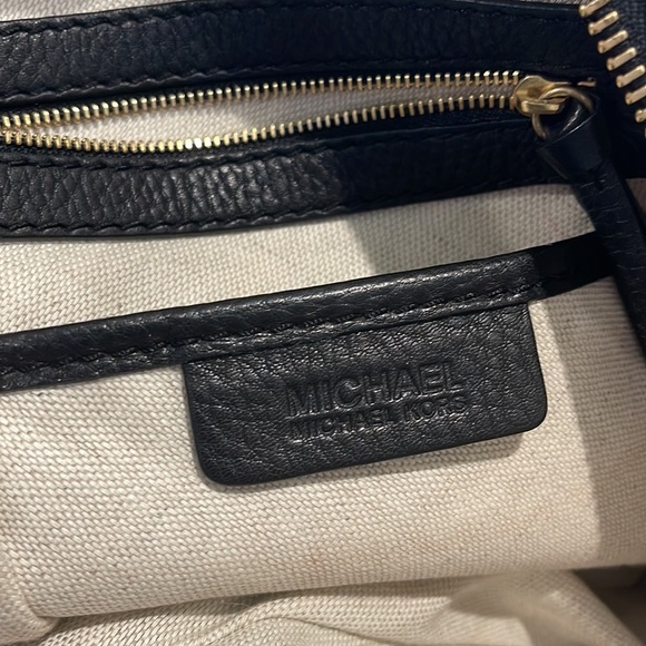 MICHAEL KORS Astor II Large Shoulder Satchel - Picture 9 of 12